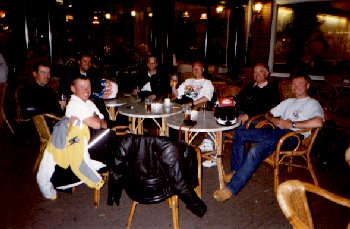 assen drink.jpg (26497 bytes)